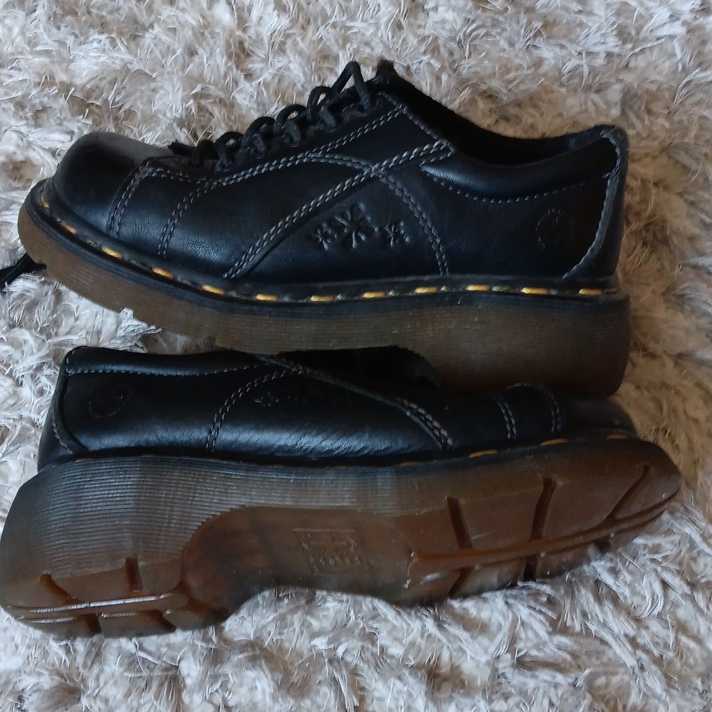 Dr. Martens Black